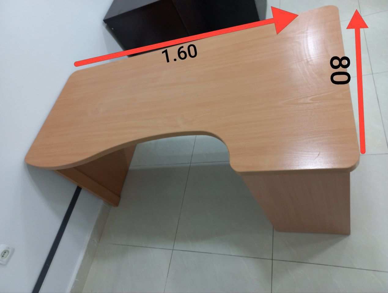 Ofis stoli sotiladi
