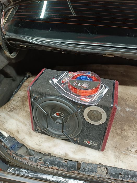 Продам Сабвуфер  усилитель