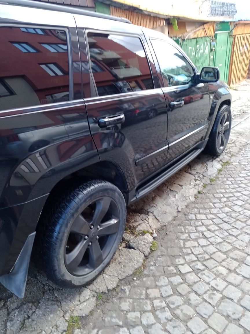 Продавам на части Jeep Grand Cherokee 3.0/CRD 218кс 2006г