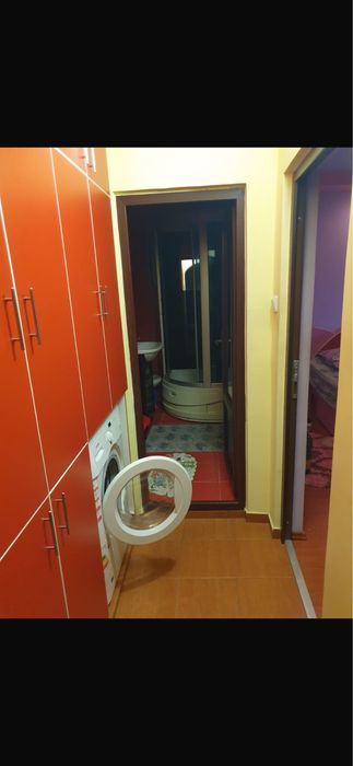 Vand apartament doua camere