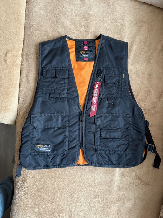 Елек Alpha Industries
