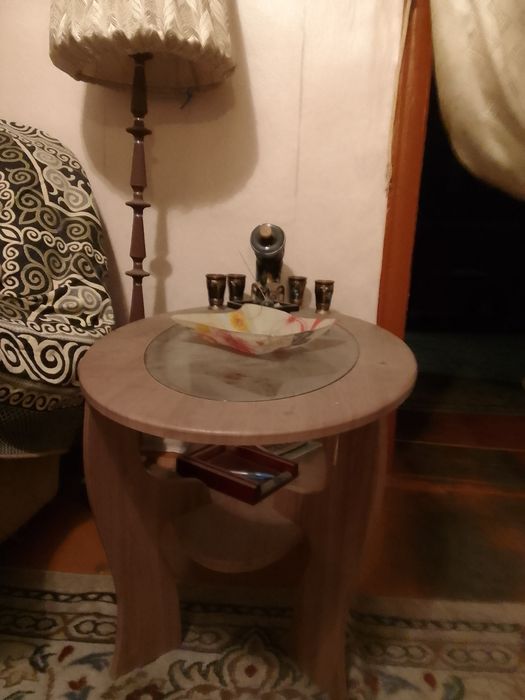 Журнальный столик