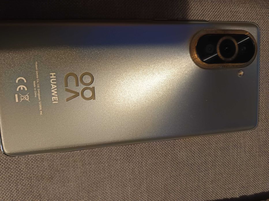 Huawei nova 10 в много добро състояние