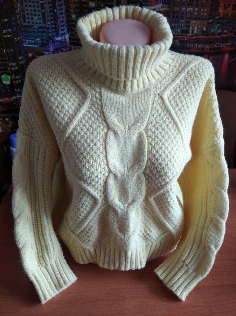 Женский свитер46-48