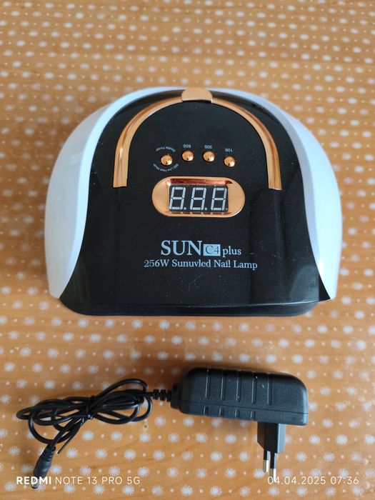 Продам лампу для маникюра.