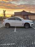 Bmw X6 ,M paket interior -exterior ,313 cp,alb perlat,interior 2 culor