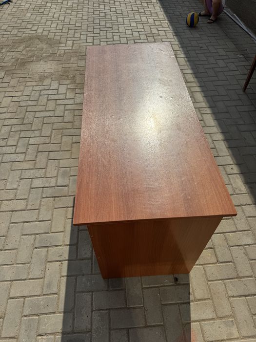 Продам стол срочно