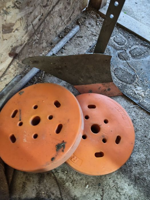 Vând accesorii Motocultor