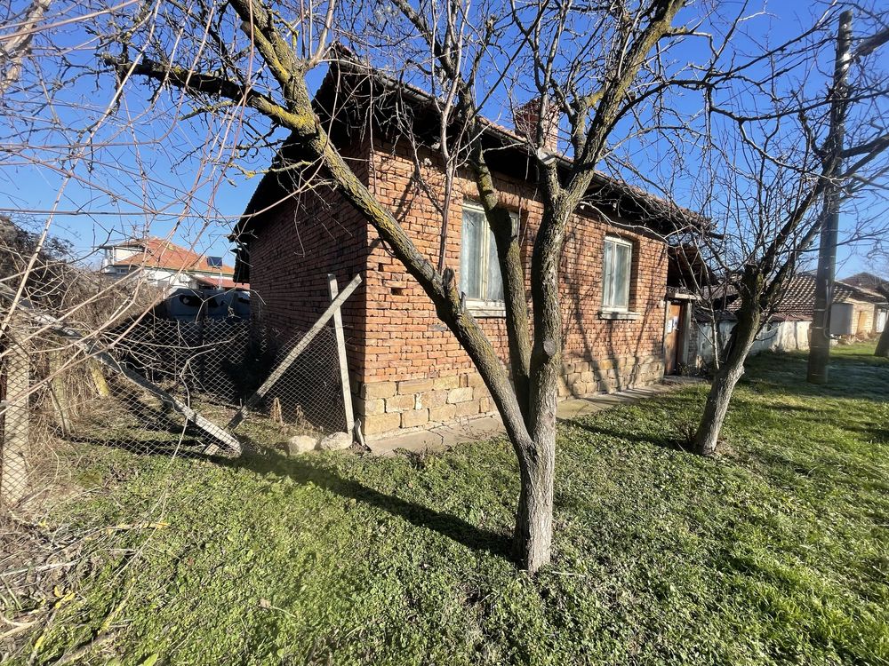 Продавам къща ОТ СОБСТВЕНИК в село Козаревец Общ.Лясковец