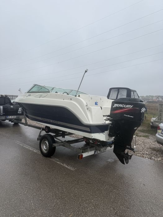 Barca Semicabinata Uttern D55 exclusive + motor+Peridoc