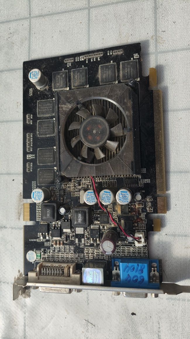 Видеокарта GT9500