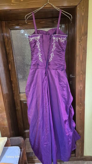 Vând rochiță de seară