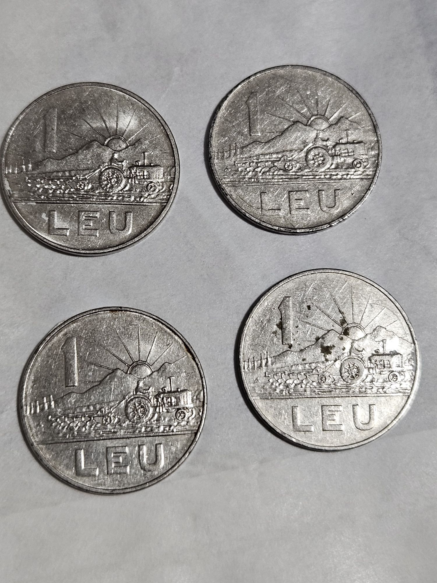 Vand 4 monezi de 1 leu din 1966 la 1500ron toate