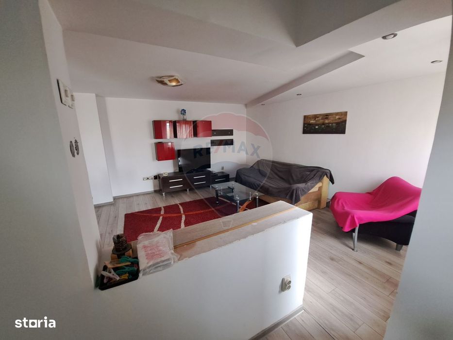 3 camere de închiriat, zona Spitalul Județean