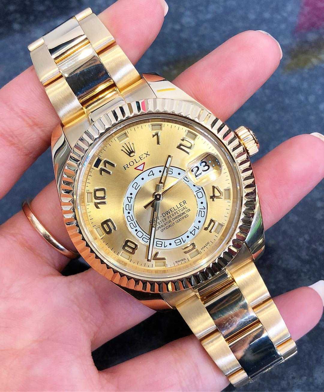 Часовници Rolex Sky-Dweller злато