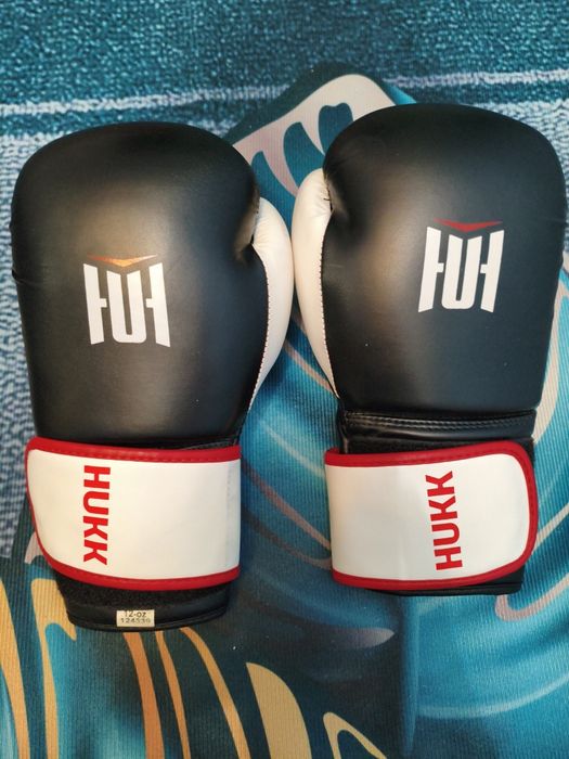 Боксерские перчатки Hukk