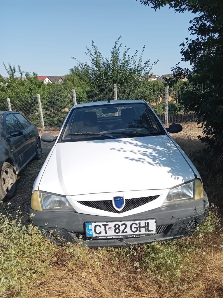 Vând Dacia Solenza