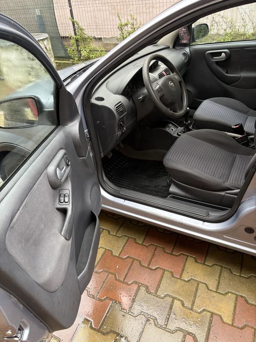 Opel Corsa C 2004 1.0 benzina