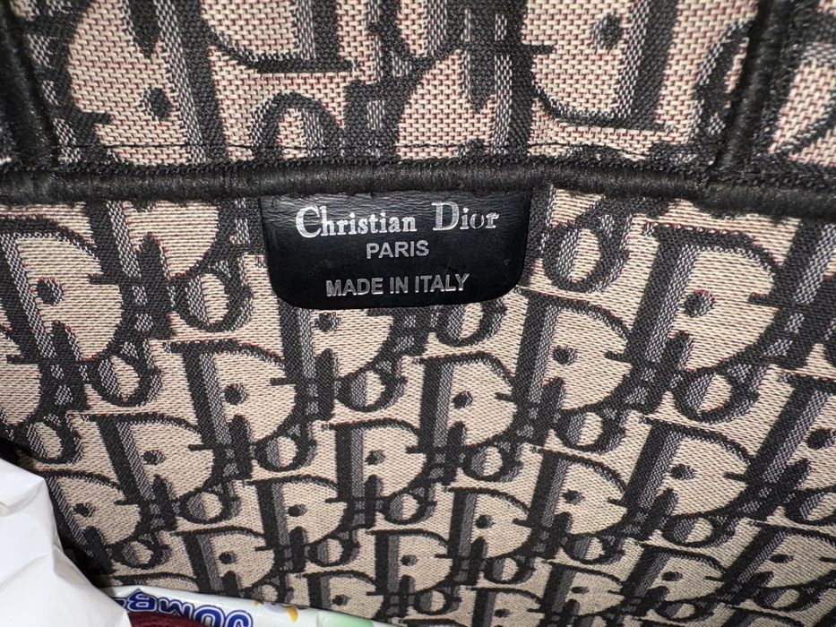 Чанта Dior, без забележки