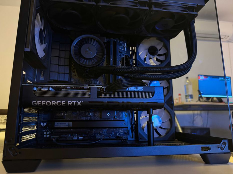 PC Gaming RTX 5070 - build nou - garantie