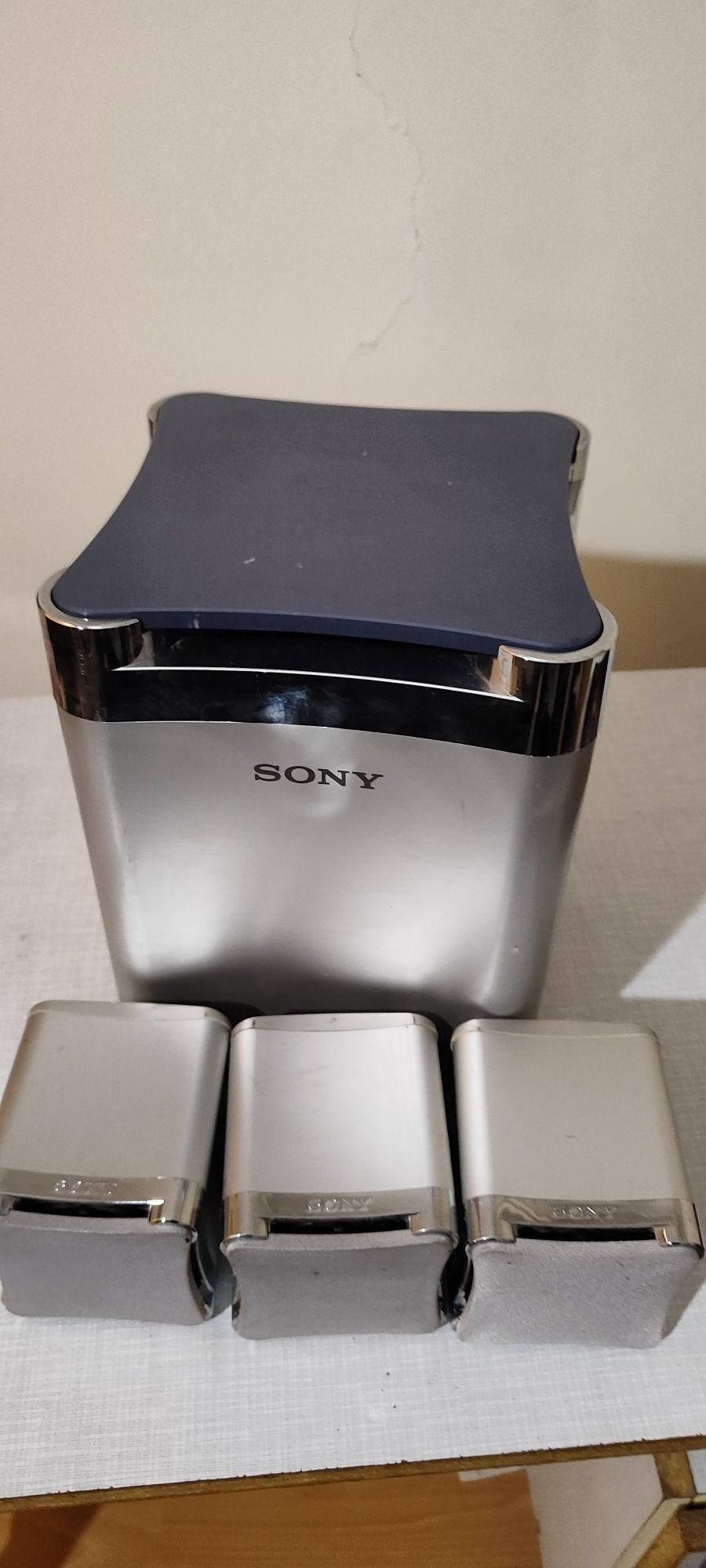 Субуфер и 3 колонки Sony