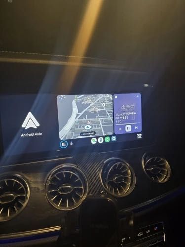 Адаптер за БЕЗЖИЧЕН CarPlay и Android Auto за всеки автомобил