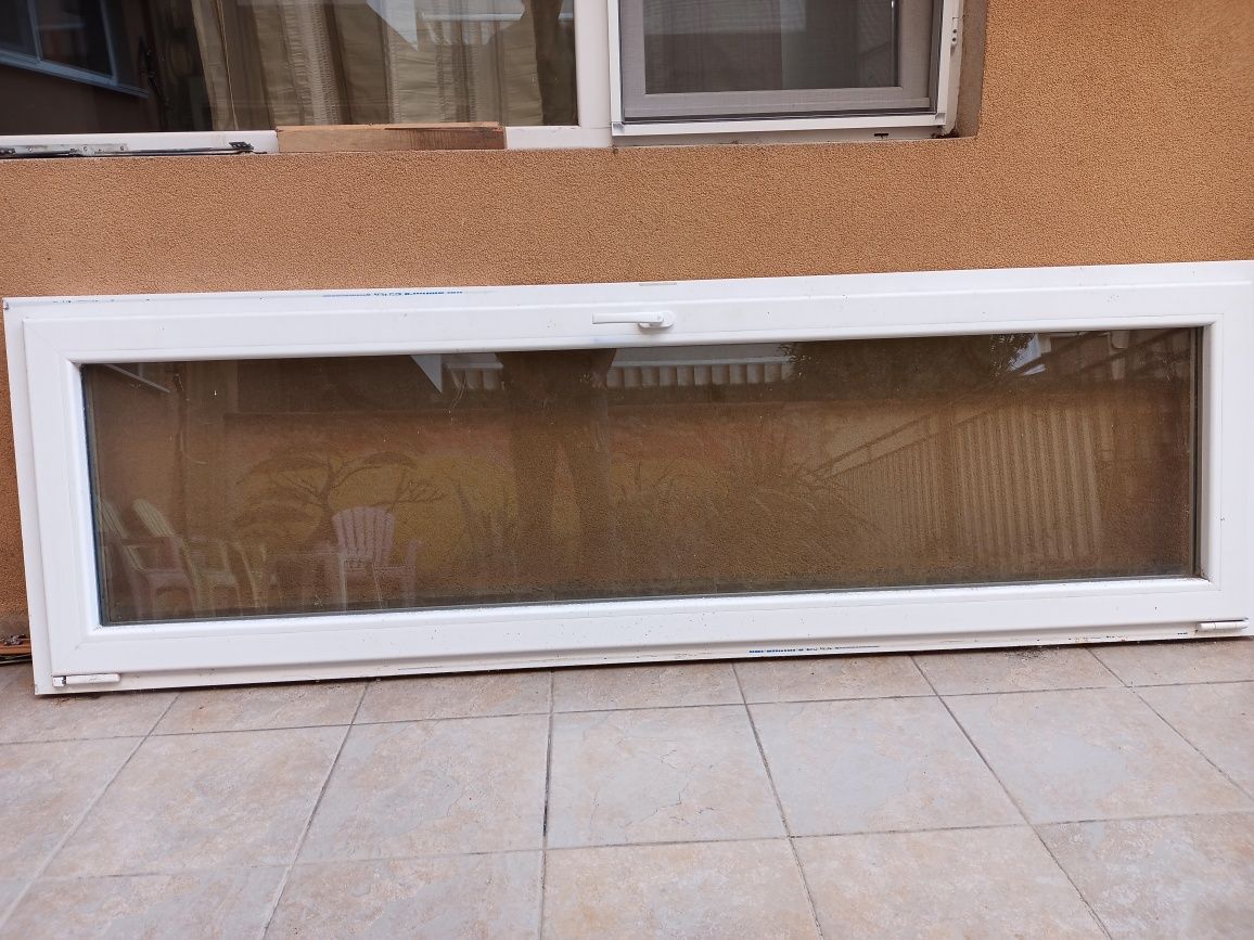 Балконска врата ПВЦ с комарник  Намира се в Поморие!