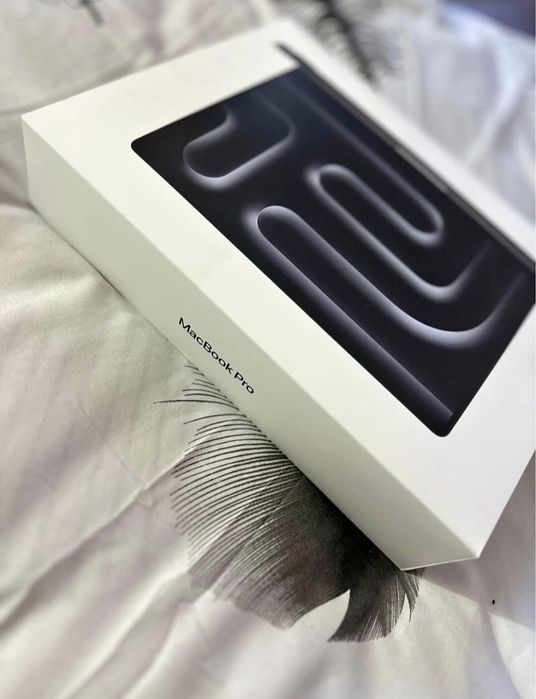 Laptop APPLE MacBook Pro 14 Sigilat