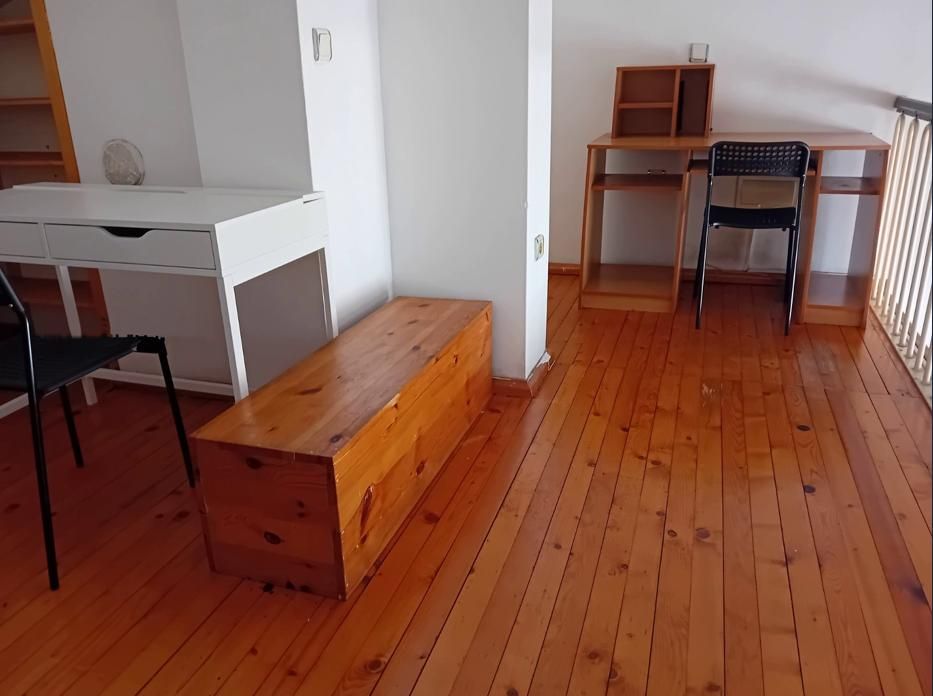 Дава се под наем Тристаен апартамент в София, Медицинска академия - 100 кв.м за 700 € - Снимка #3