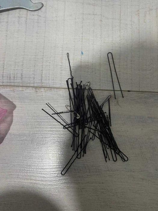 Заколки для волос невидимки