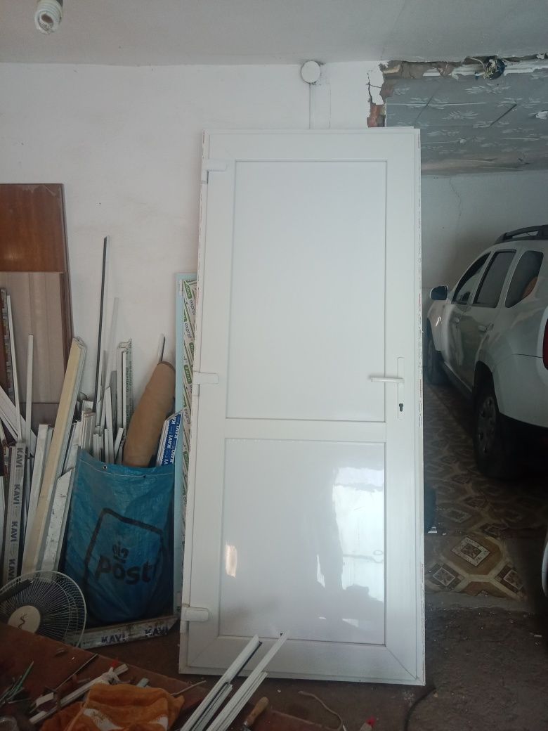 Продам дверь 2 метр х 85