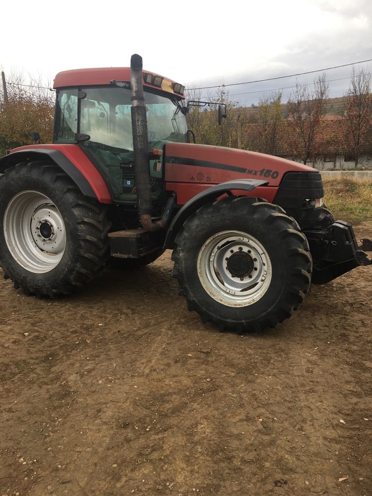 Tractor case mx150