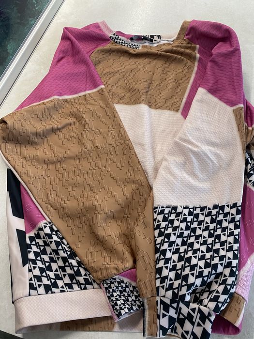 Пуловери Alessa/Алеса