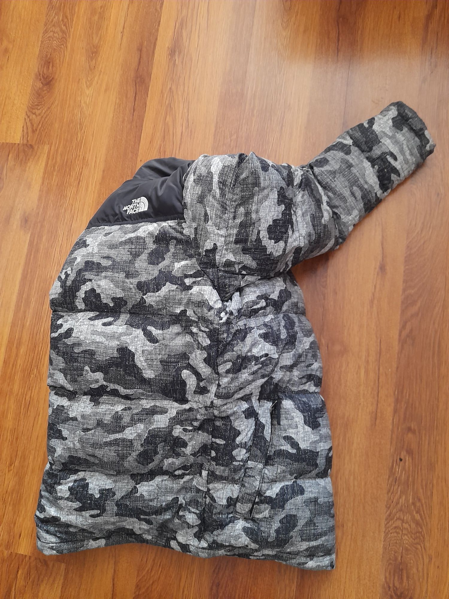 The north face мъжко яке S размер.