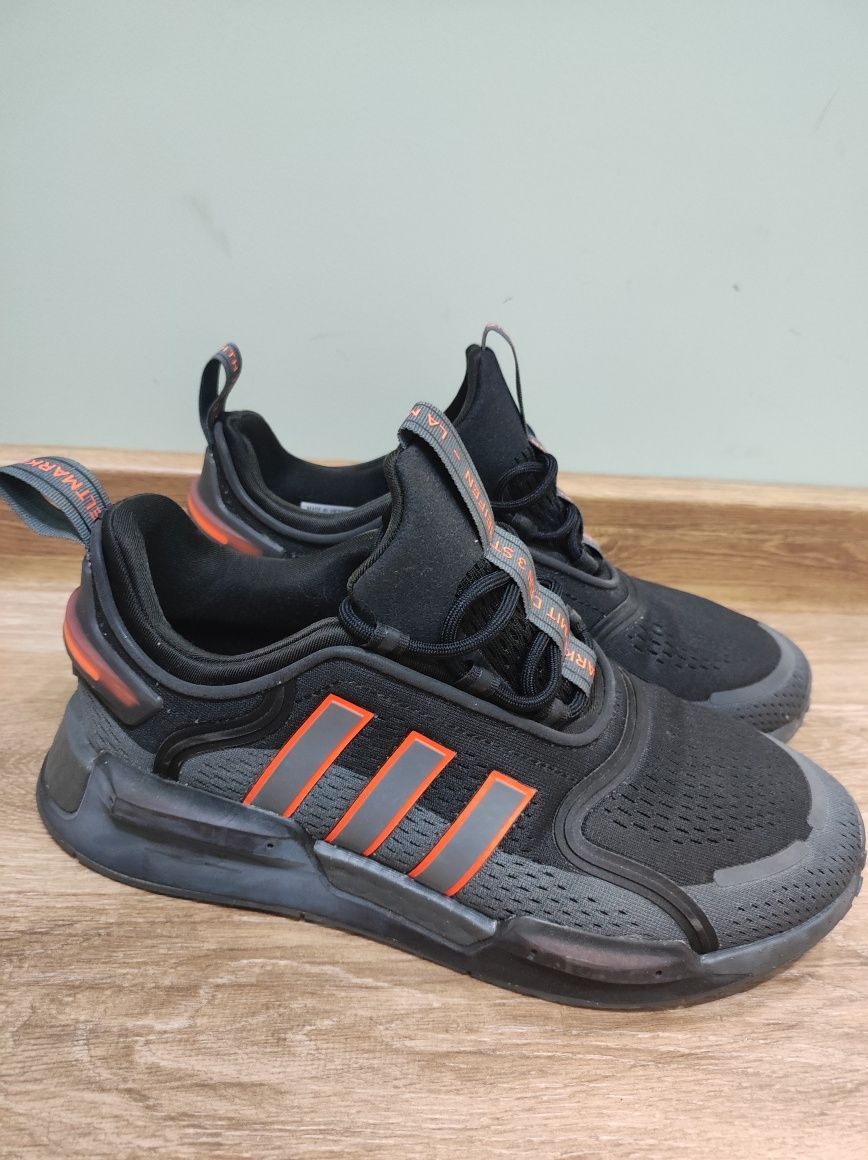 Adidas оригинални  NMD V3