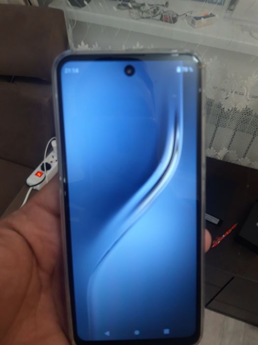 Продам новый телефон