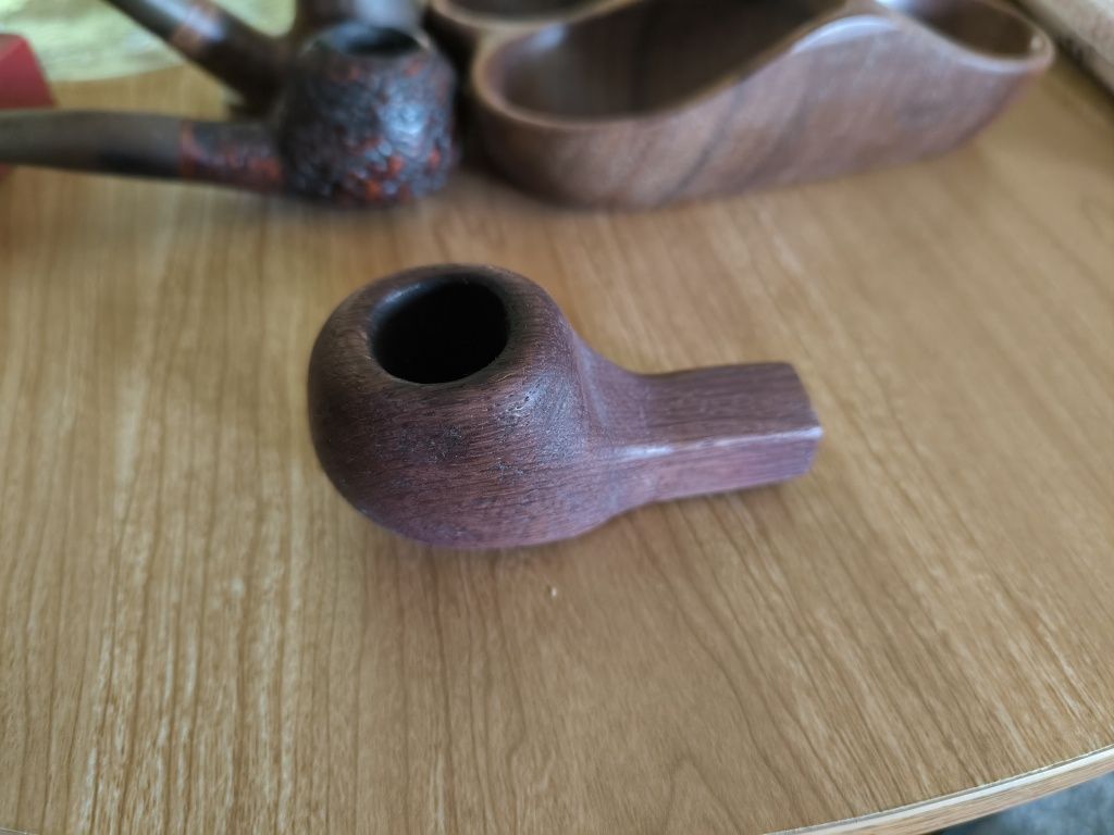 Set pipe cu scrumiera și suport