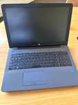 Laptop HP 250 G6 – SSD, 15.6”, Bun pentru birou/filme – Pret accesibil