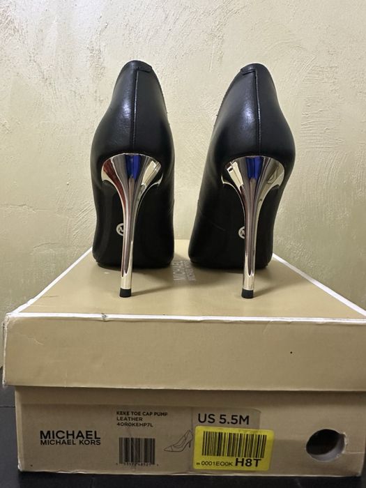 Michael Kors обувки на ток