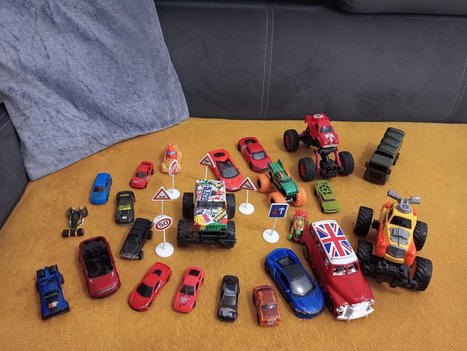 Lot jucarii,mașinuțe