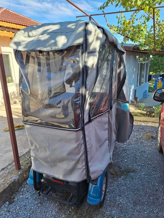 Електрическа триколка с покрив