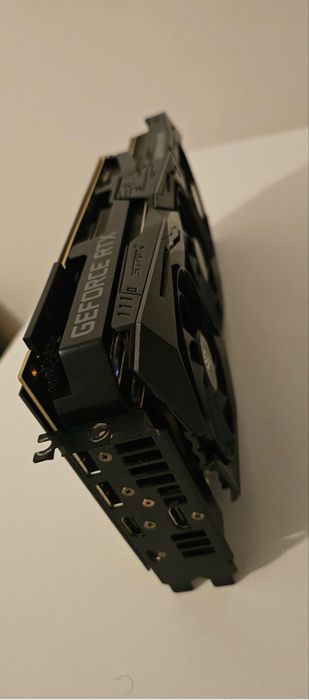 Asus rog strix RTX 2080 8GB