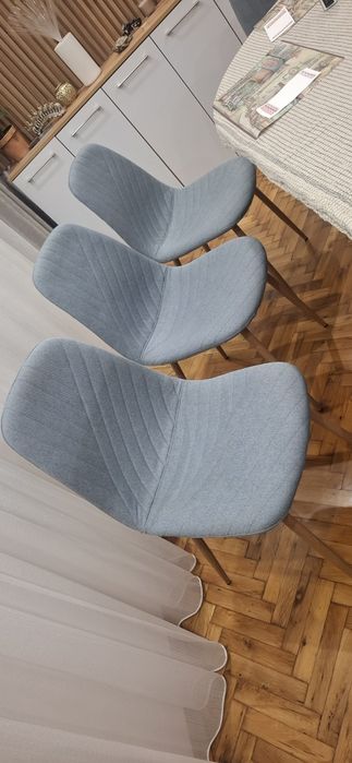 Трапезна маса и столове