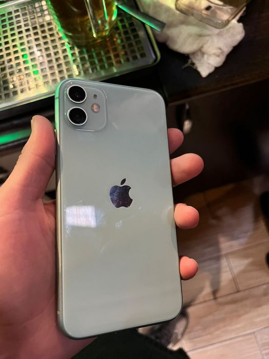 Айфон11 128 гб.