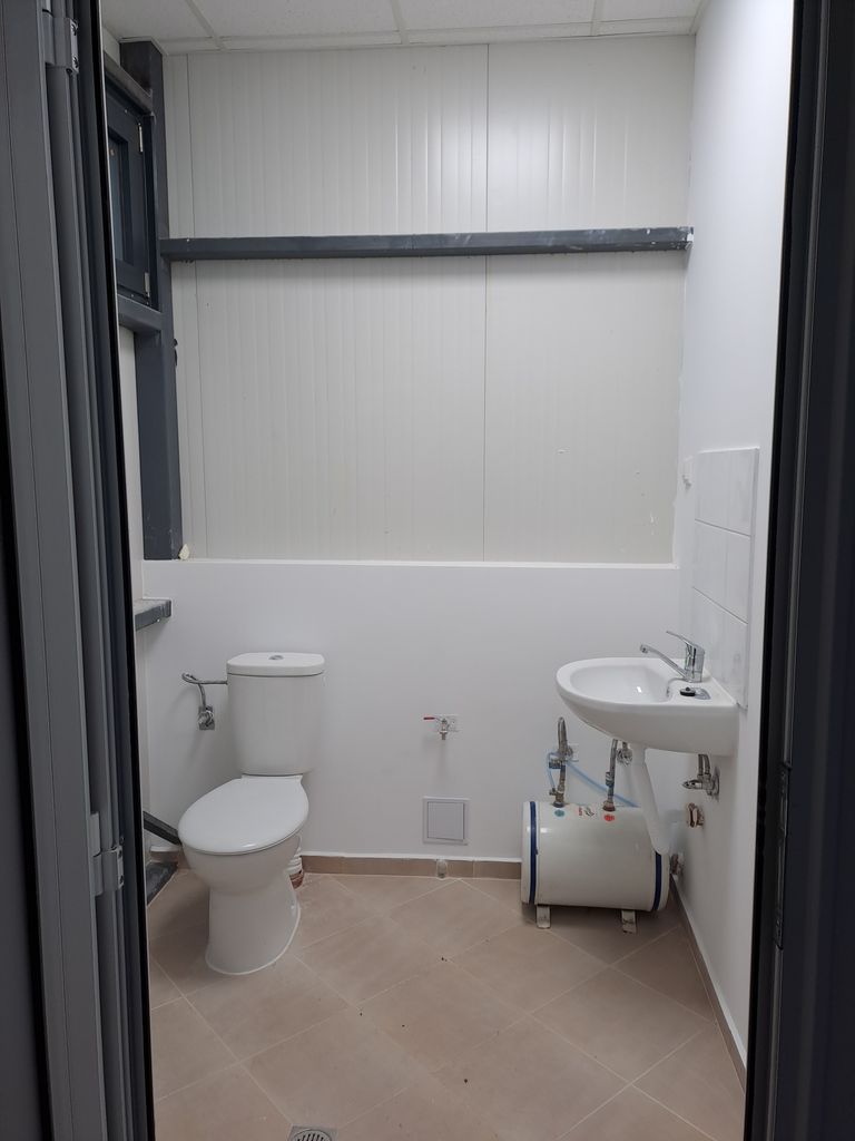 Дава се под наем Офис в Раковски - 70 кв.м за 510 € - Снимка #4