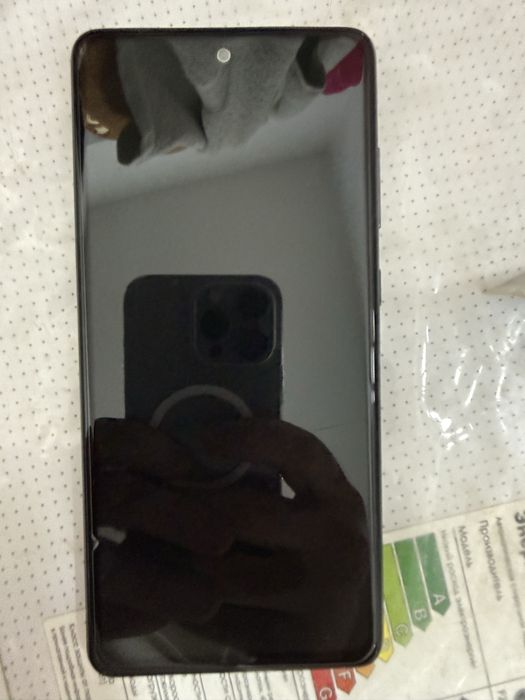 Samsung galaxy A72 8/256 sotiladi srochna!