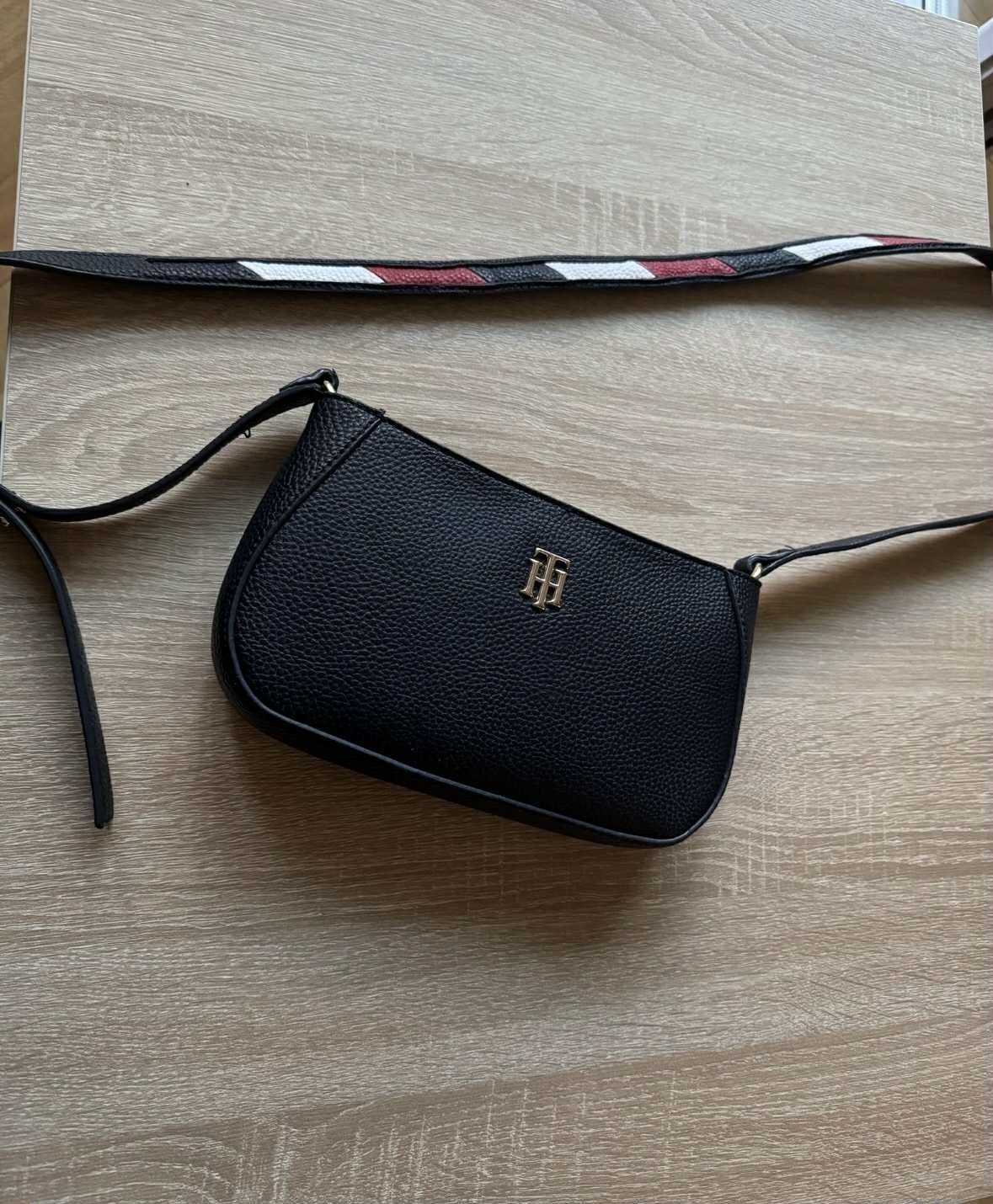 Оригинална чанта Tommy Hilfiger