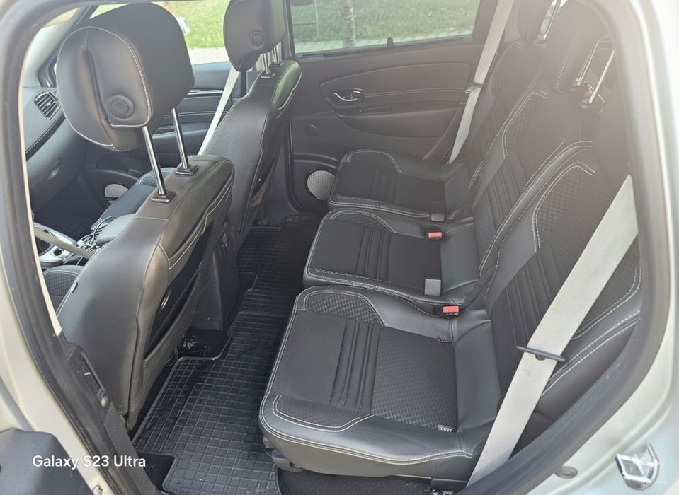 Renault Grand scenic ( BOSE)