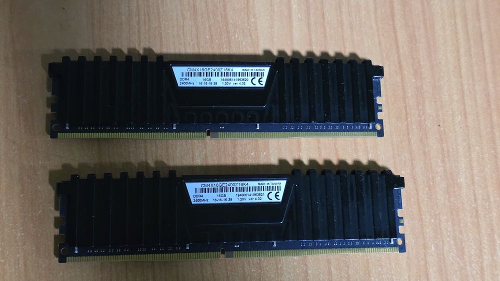 Kit memorie ram Corsair Vengeance lpx ddr4 32gb 2400mhz