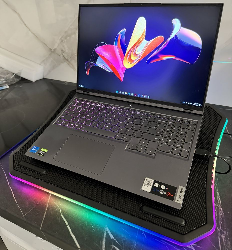 Cooler Laptop THERMALTAKE Massive 20 RGB, Garantie, CA NOU